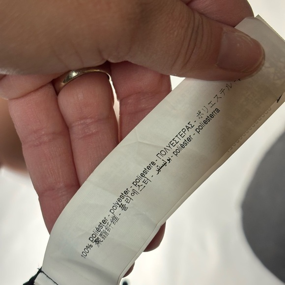 New with tags, womens size small Zara blouse, #K972 - Picture 6 of 7